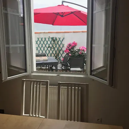 Holiday Rue Des Acacias